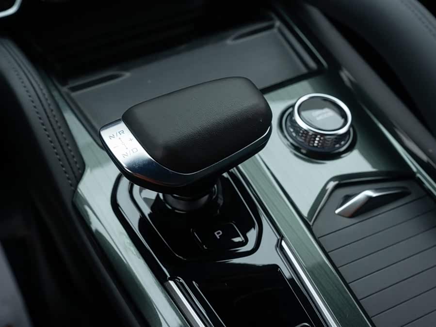 GEELY Monjaro 2023 car image #11