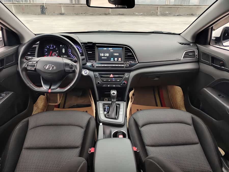 Hyundai Elantra AD 2019 car image #11
