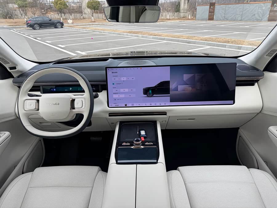 Lynk & Co 900 2025 car image #11