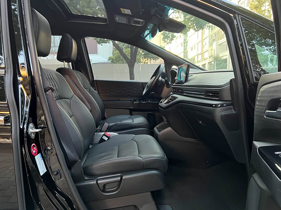 Honda Elysion 2024 car image #11