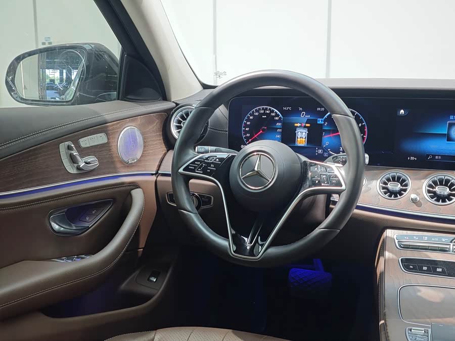 Mercedes-Benz E Class 2021 car image #11