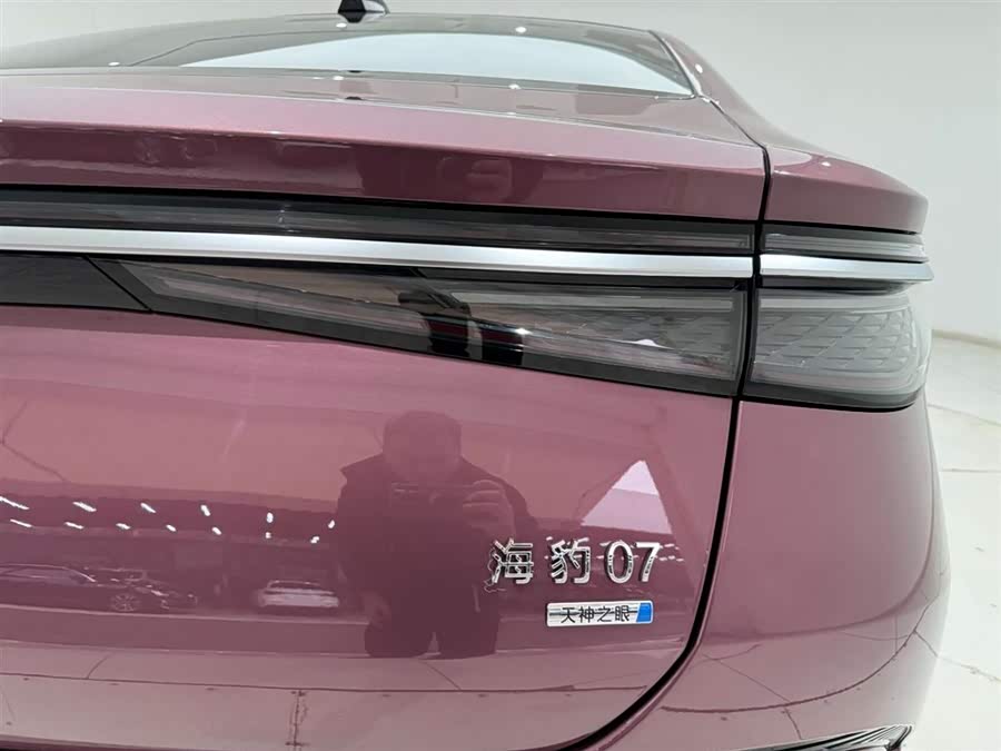 BYD Seal 07 DM-i 2025 car image #11