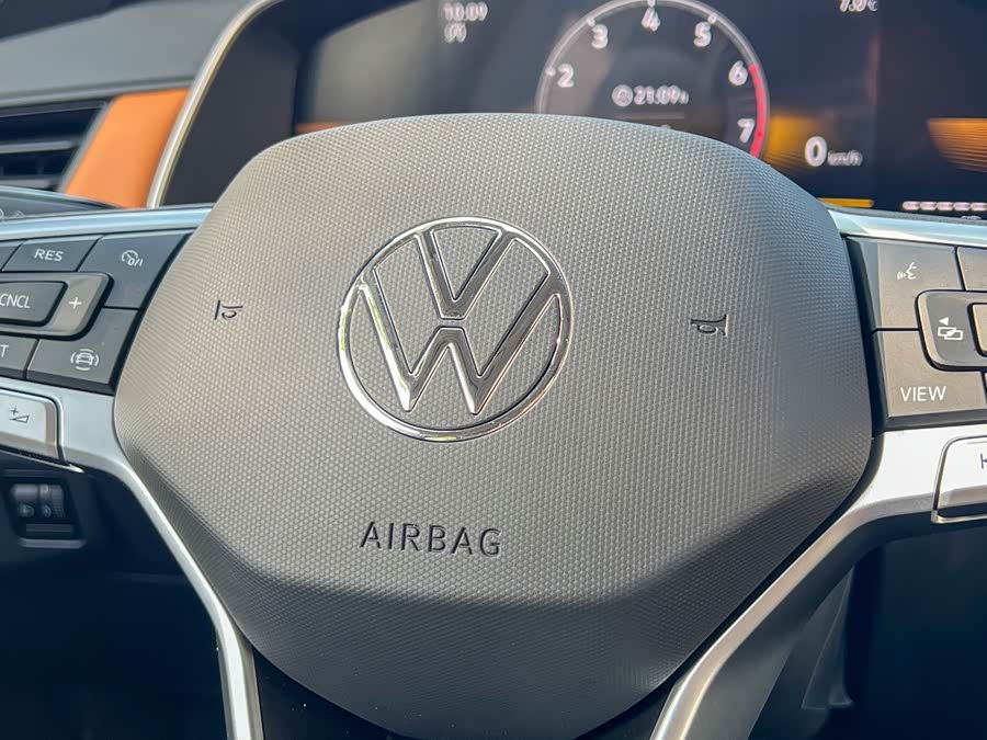 Volkswagen Bora 2025 immagine di auto #11