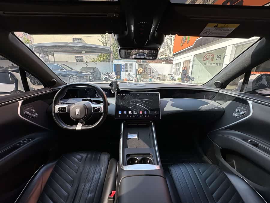 Avatr 11 2023 immagine di auto #11