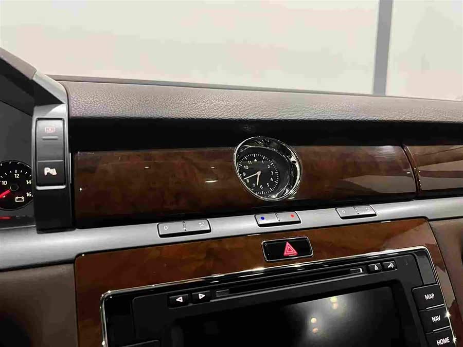 Volkswagen Pheaton 2016 car image #11