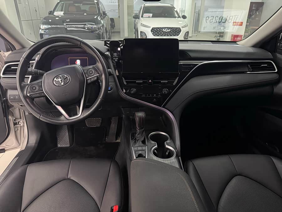 Toyota Camry 2021 immagine di auto #11