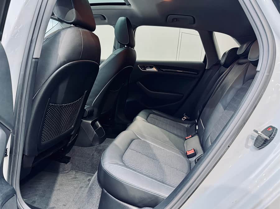 Audi A3 2019 car image #11