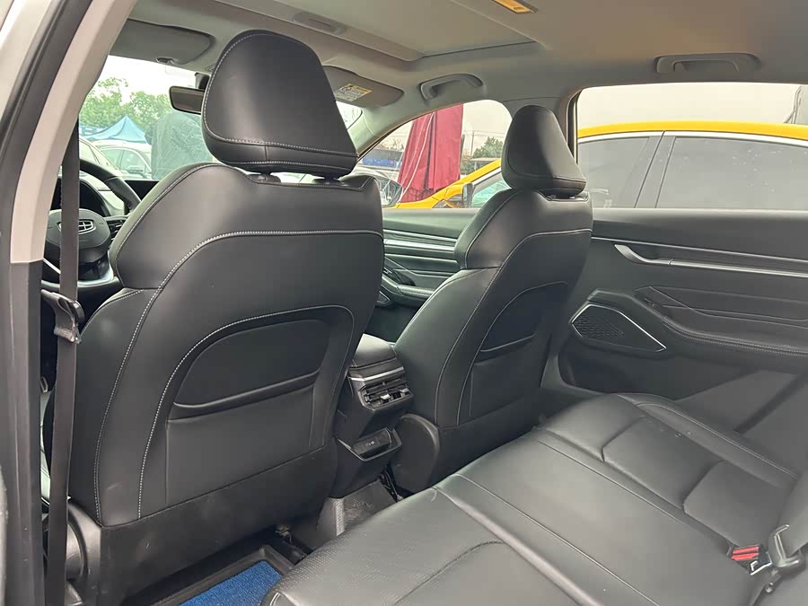 GEELY Emgrand 2022 car image #11