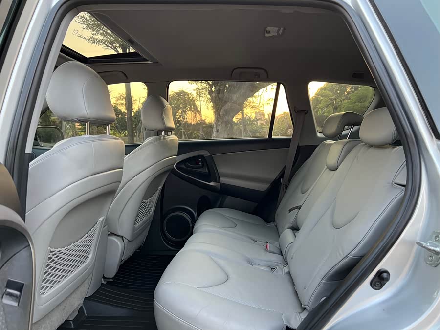 Toyota RAV4 (Imported) 2008 #11 Toyota RAV4 (Imported) 2008 immagine di auto #11