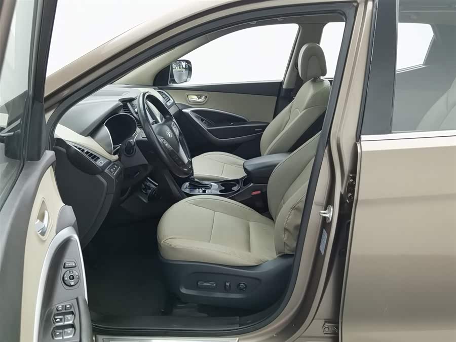 Hyundai Santa Fe 2014 car image #11