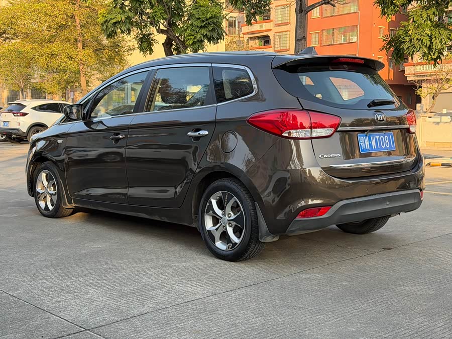 Kia Carens 2016 immagine di auto #11