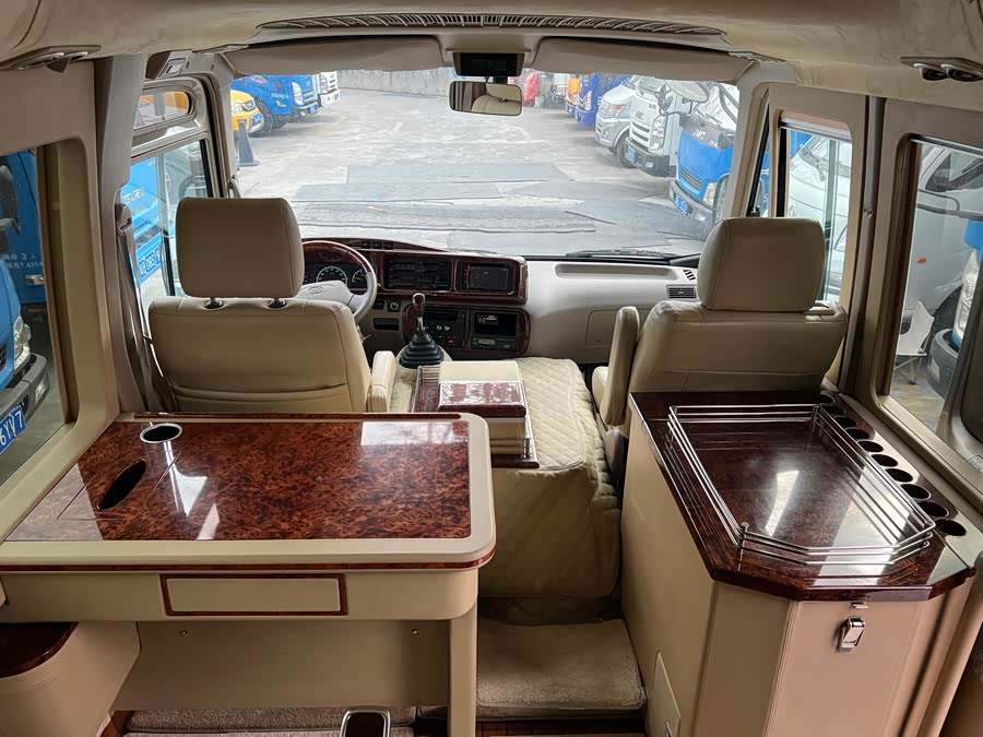 Toyota Coaster 2017 imagem de carro #11