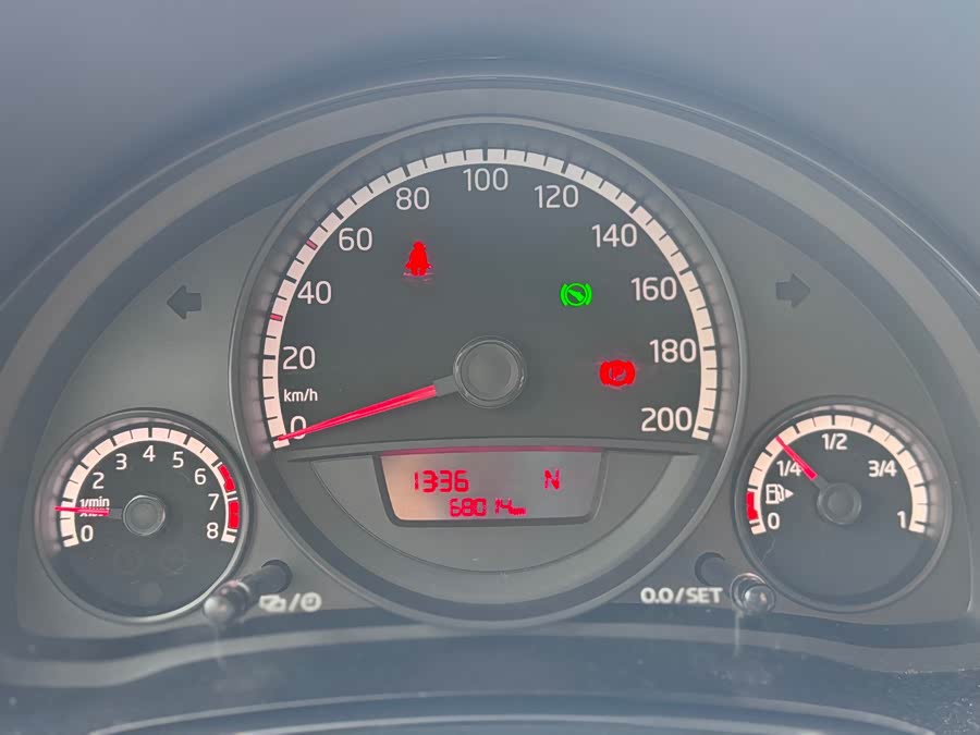 Volkswagen up! 2016 immagine di auto #11