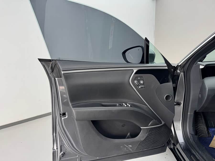 Avatr 11 2023 #11 Avatr 11 2023 car image #11