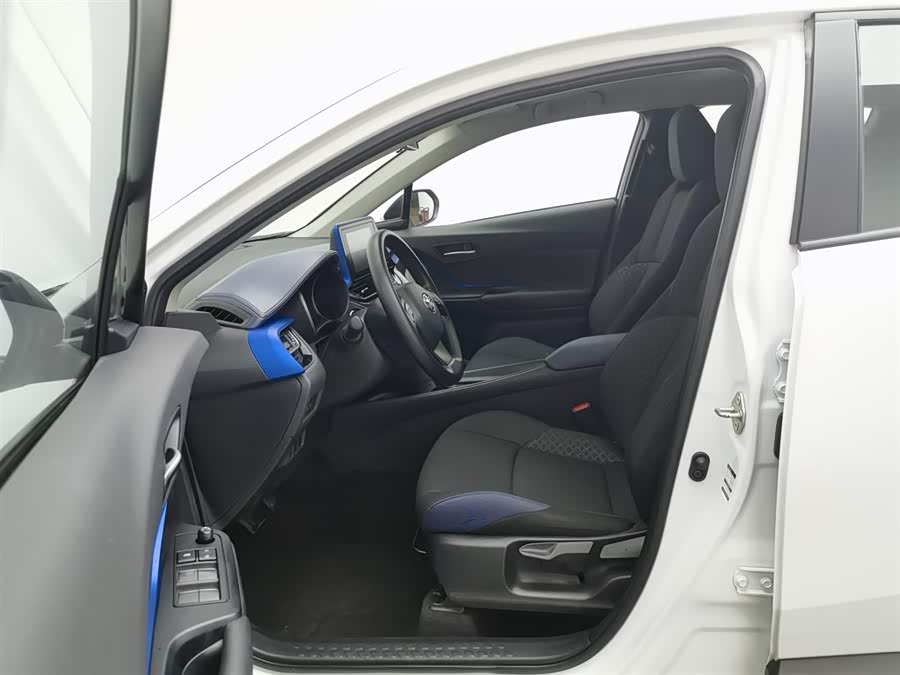 Toyota C-HR 2022 car image #11