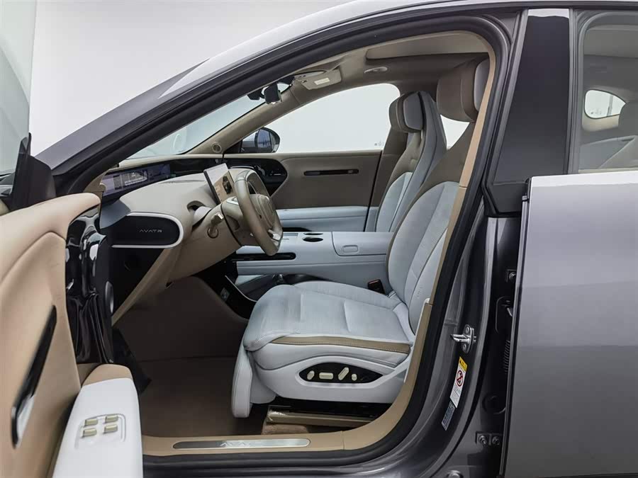 Avatr 07 2024 car image #11