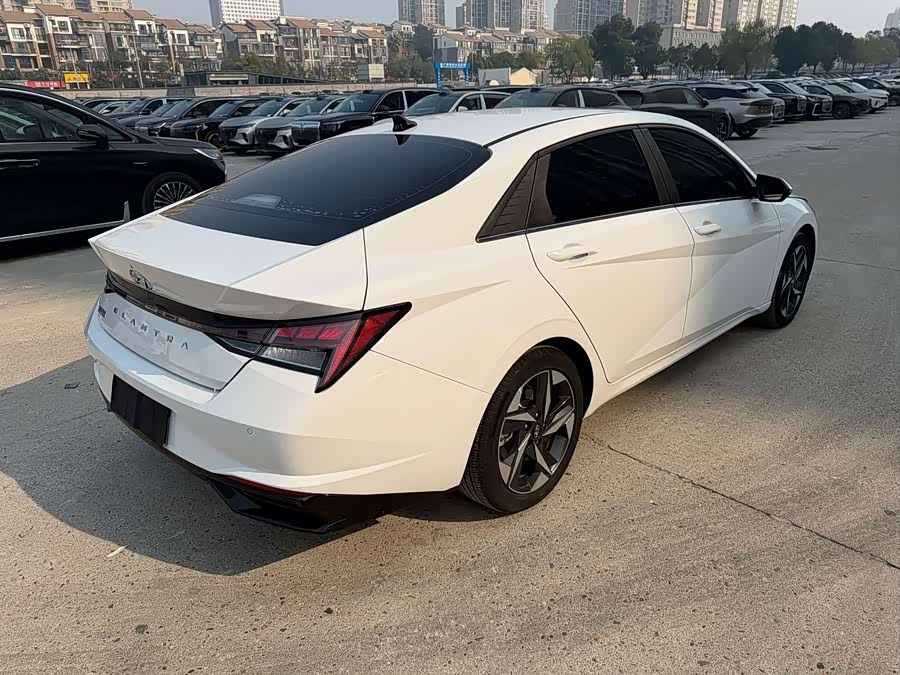 Hyundai Elantra 2021 car image #11