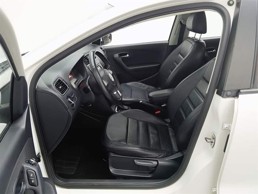 Volkswagen Polo 2013 immagine di auto #11