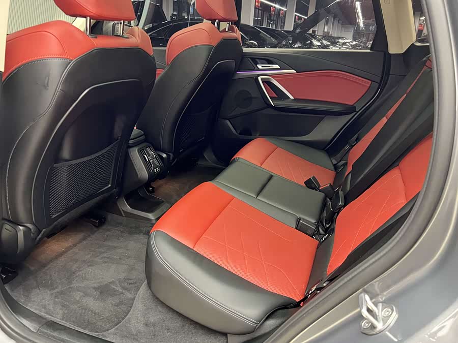 BMW iX1 2024 #11 BMW iX1 2024 car image #11