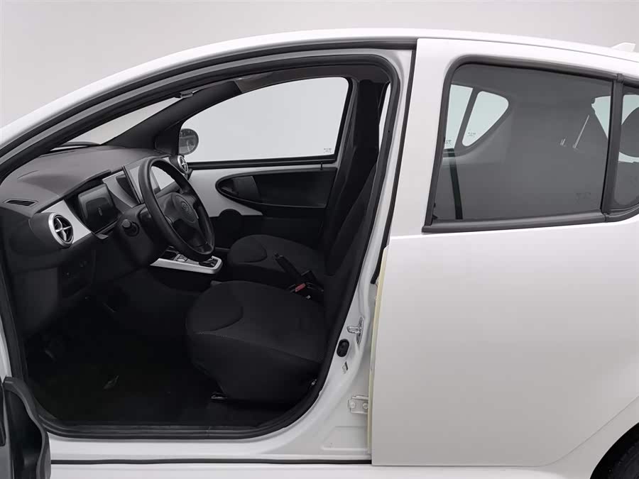 BYD e1 2020 #11 BYD e1 2020 car image #11