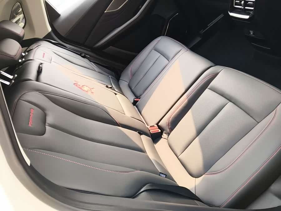 Forthing T5 EVO 2022 #11 Forthing T5 EVO 2022 car image #11