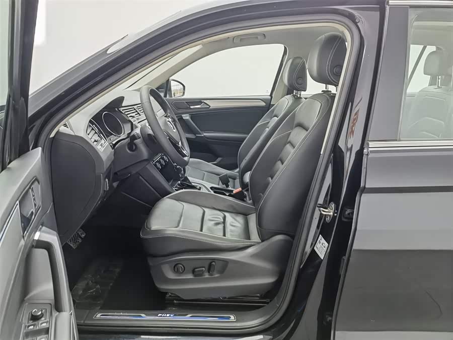 Volkswagen Tiguan L New Energy 2020 изображение автомобиля #11