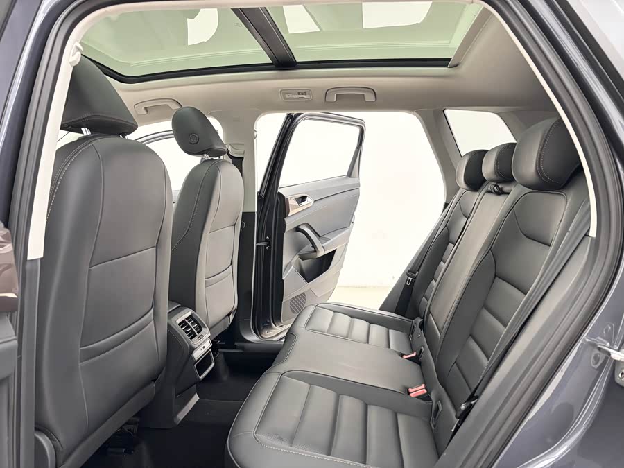 Volkswagen Tayron 2022 immagine di auto #11