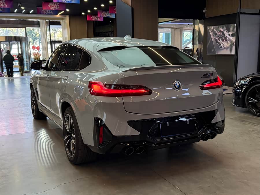 BMW X4 M 2022 immagine di auto #11