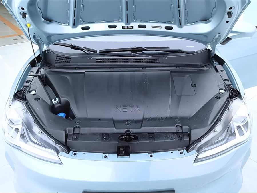 哪吒汽车 哪吒V 2022 #11 哪吒汽车 哪吒V 2022 汽车图片 #11