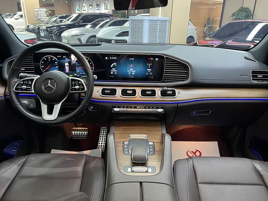 Mercedes-Benz 2023 car image #11