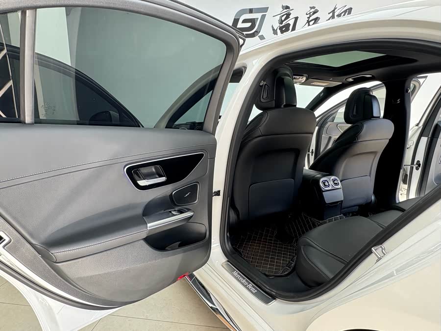Mercedes-Benz C Class 2023 car image #11