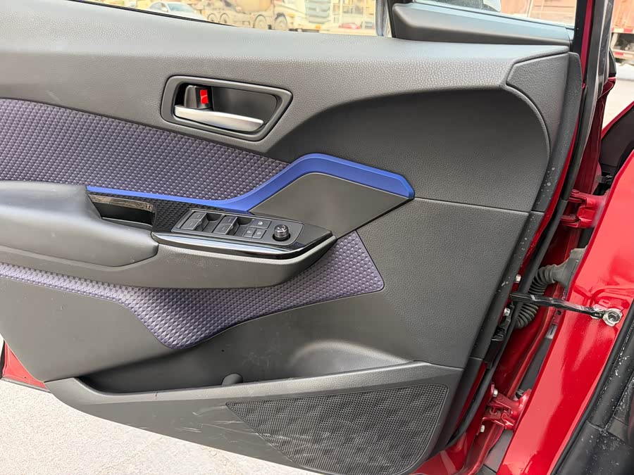 Toyota C-HR 2020 immagine di auto #11