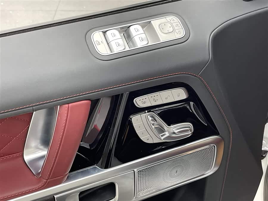 Mercedes-Benz G Class 2024 immagine di auto #11