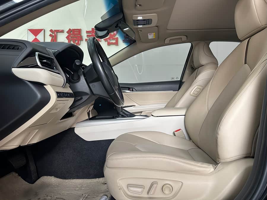 Toyota Camry 2018 car image #11