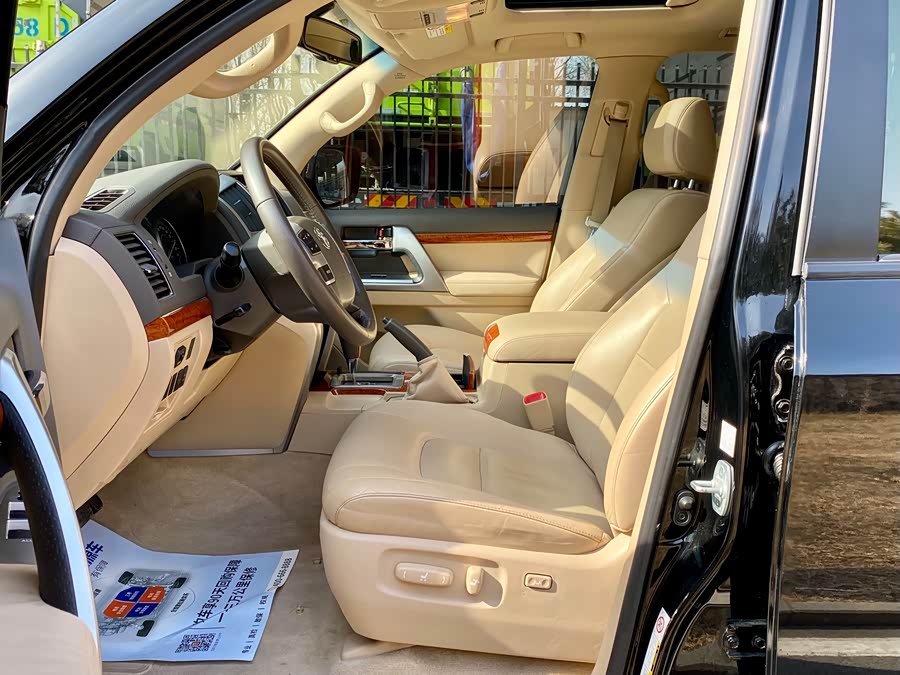 Toyota Land Cruiser 2015 #11 Toyota Land Cruiser 2015 car image #11