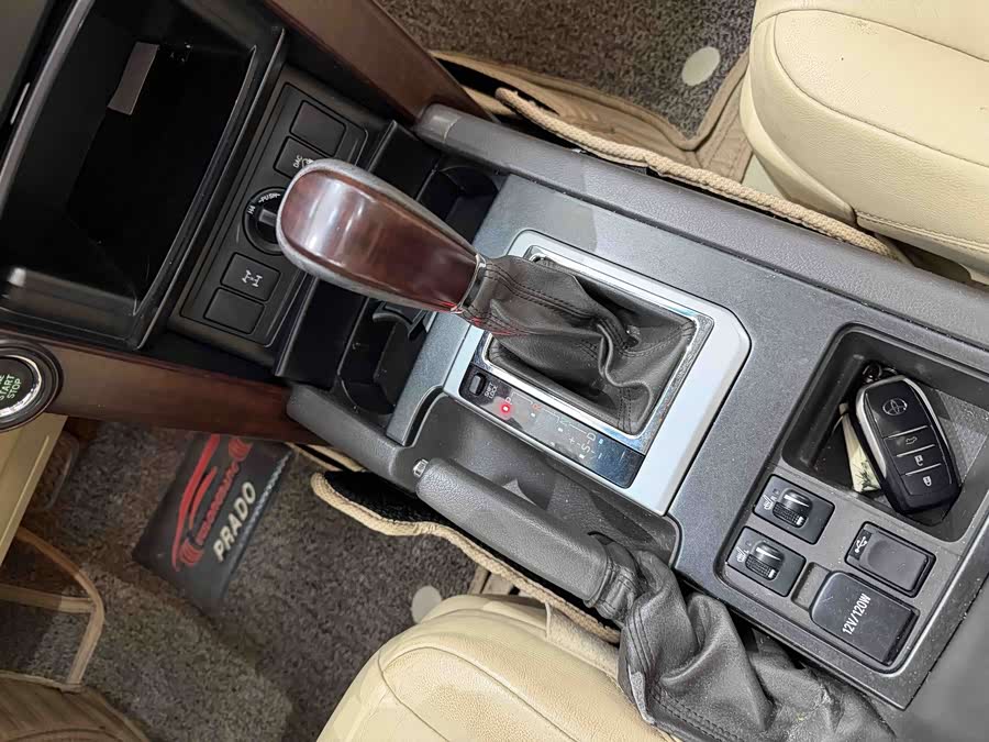 Toyota Land Cruiser Prado 2017 immagine di auto #11