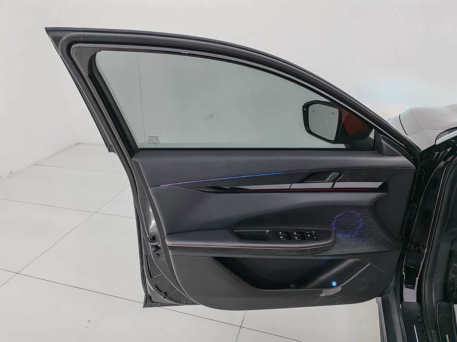 Changan UNI-V 2024 #11 Changan UNI-V 2024 car image #11