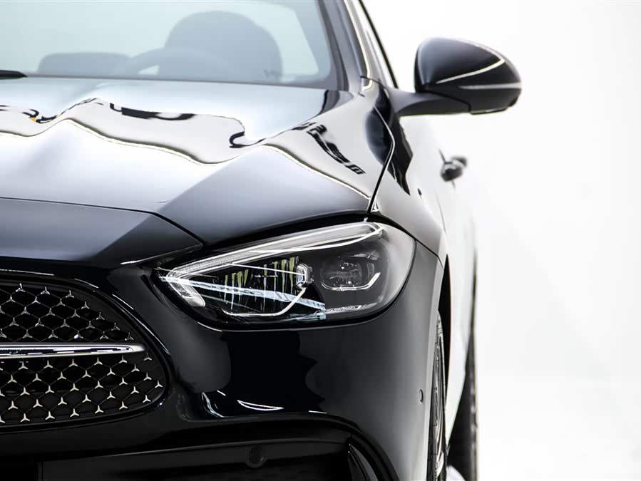 Mercedes-Benz C Class 2025 car image #11