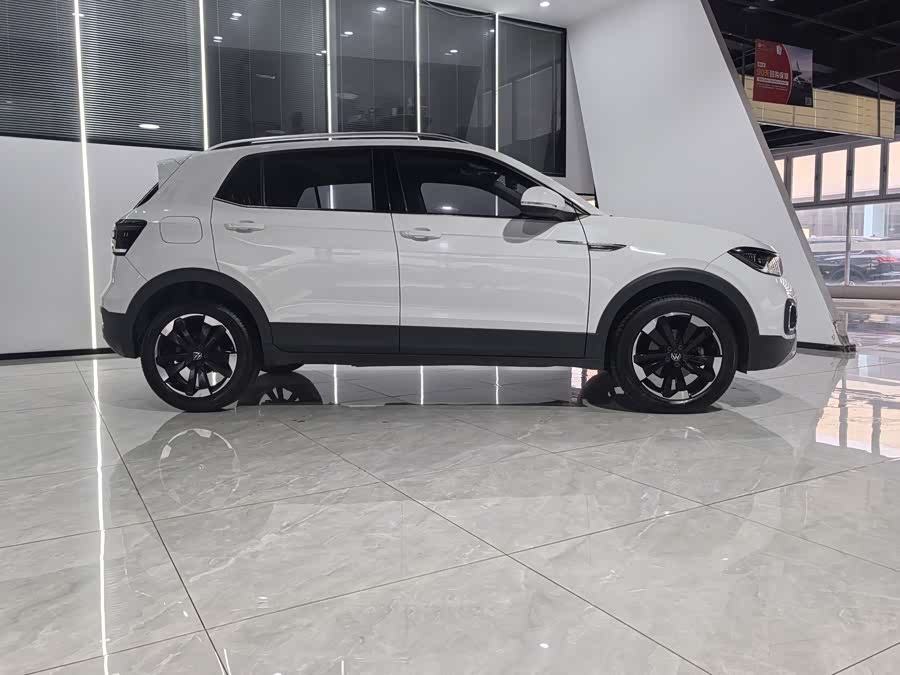 Volkswagen Tacqua 2021 car image #11