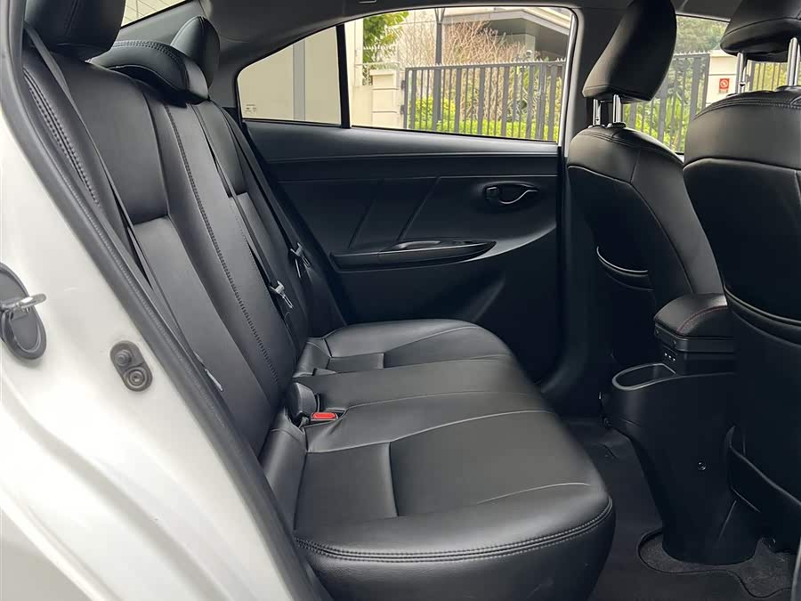 Toyota Yaris L Zhixiang 2022 صورة سيارة #11