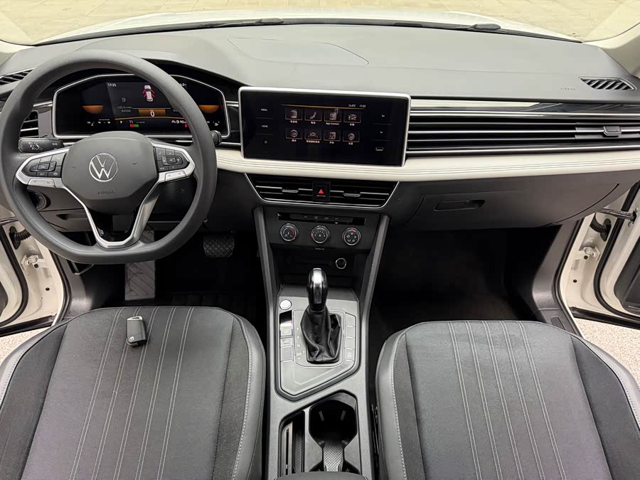 Volkswagen Tiguan L 2022 #11 Volkswagen Tiguan L 2022 car image #11