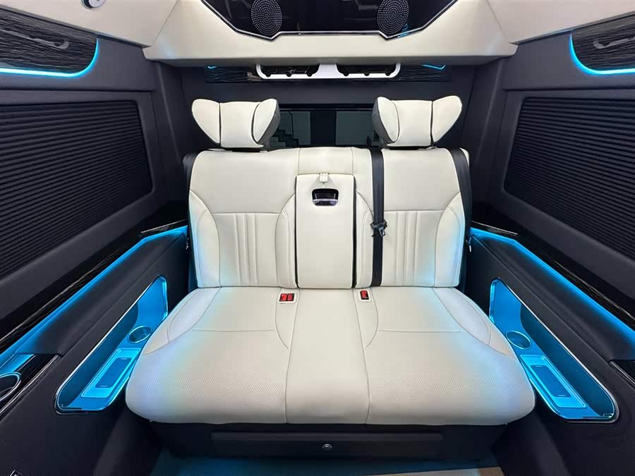 Toyota car image #11