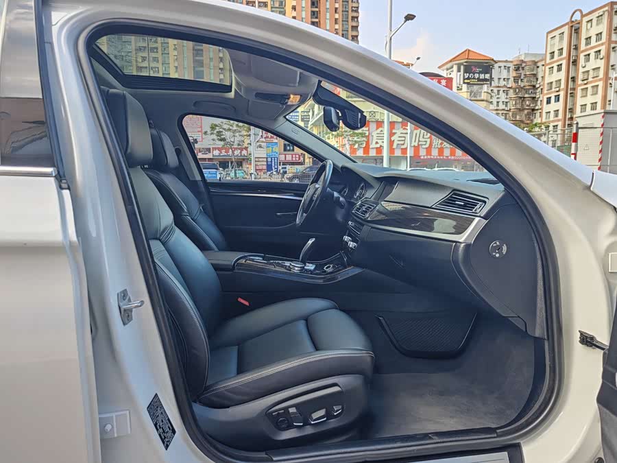 BMW 5 Series New Energy 2016 car image #11