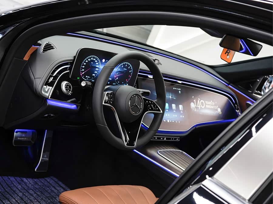 Mercedes-Benz E Class 2025 car image #11