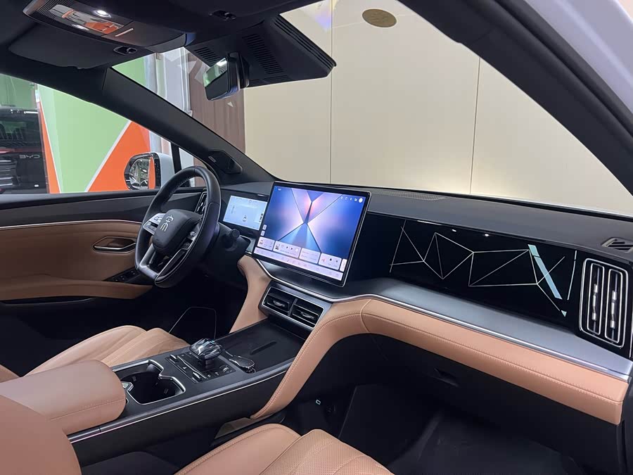 BYD SongL DM-i 2024 car image #11