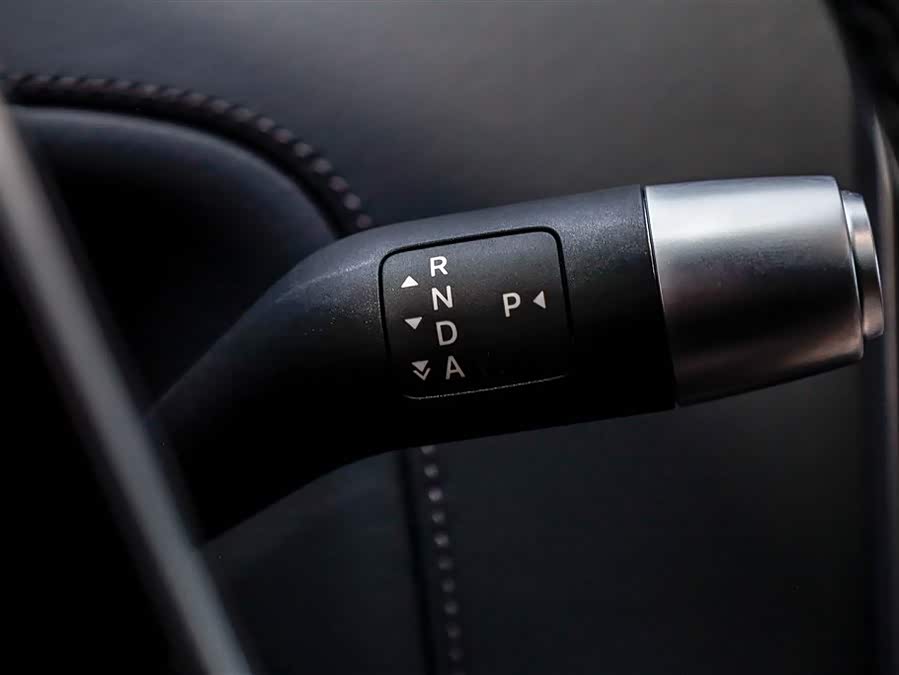 Li L6 2025 image de voiture #11