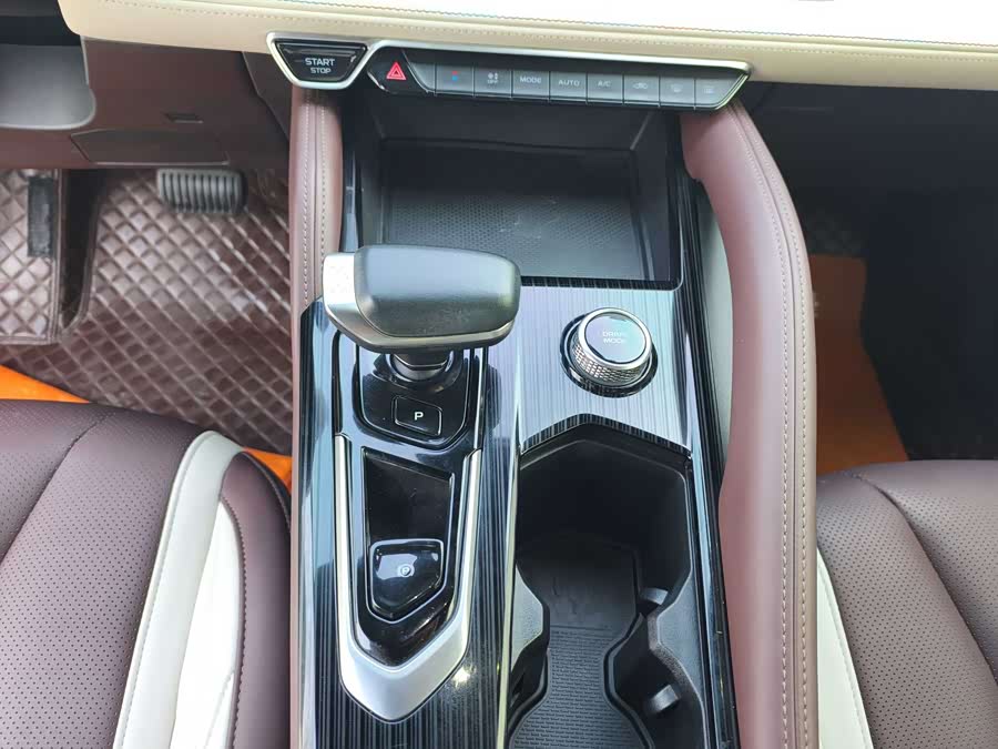 GEELY Monjaro 2022 immagine di auto #11