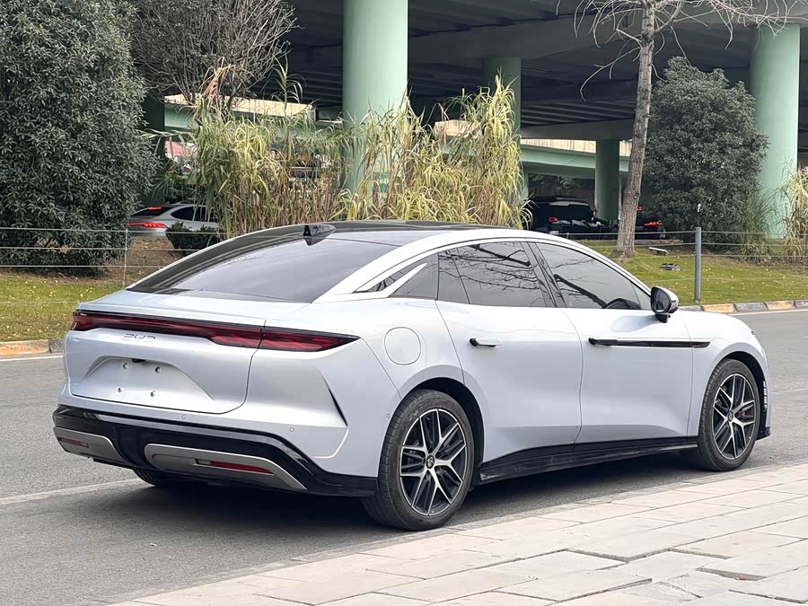 BYD HanL 2025 #11 BYD HanL 2025 صورة سيارة #11