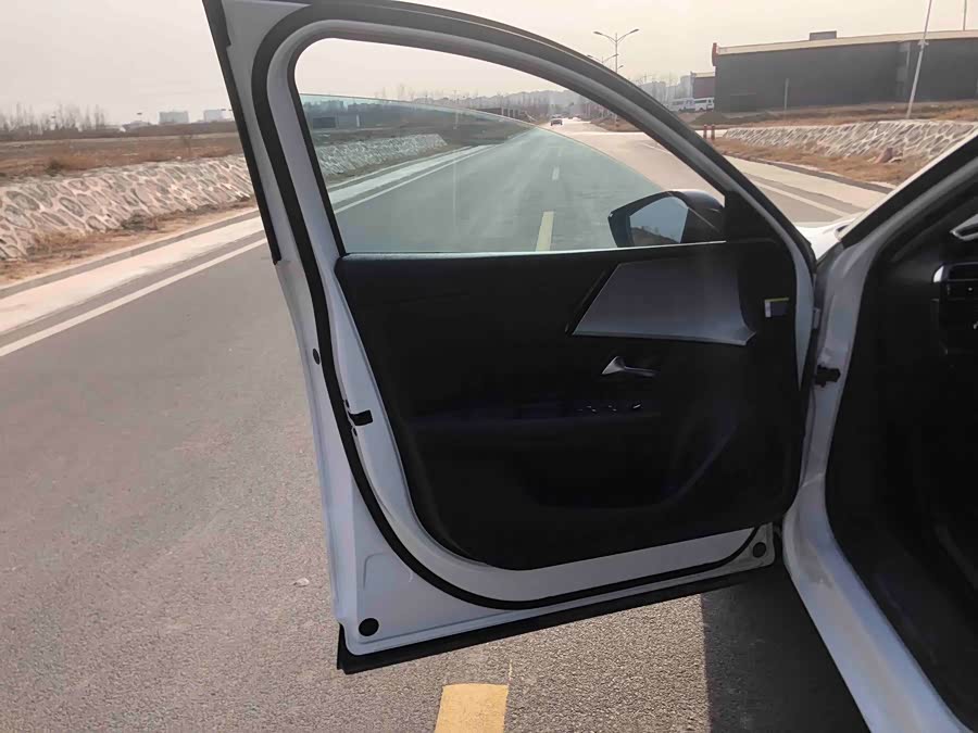 Citroen C5 X 2024 car image #11