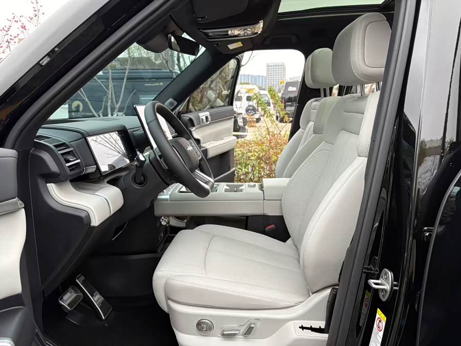 FangChengBao Tiger 7 2025 car image #11